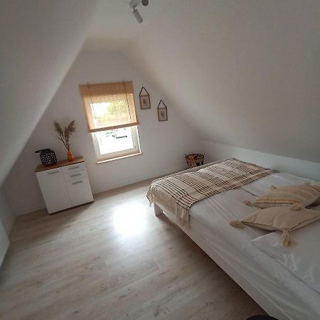Apartament Pod Bzem プツク エクステリア 写真