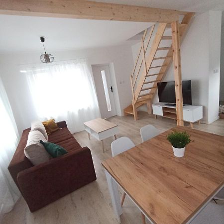Apartament Pod Bzem プツク エクステリア 写真