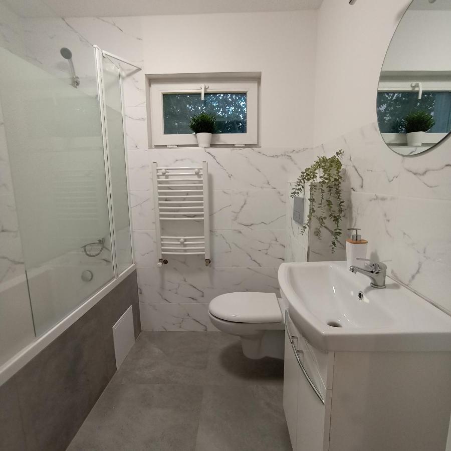 Apartament Pod Bzem プツク エクステリア 写真