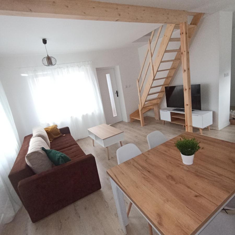 Apartament Pod Bzem プツク エクステリア 写真